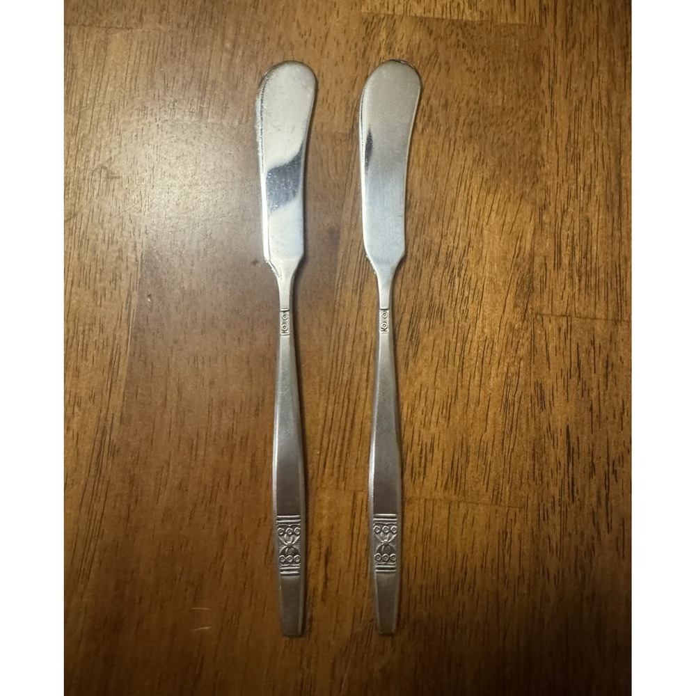 Madina T.M. Butter Knives Stainless Steel Japan Silver Floral Handle set of 2